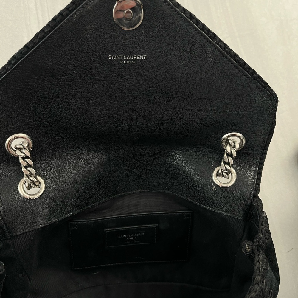 Yves Saint Laurent Black Quilted Shoulder Bag - Picture 9 of 11